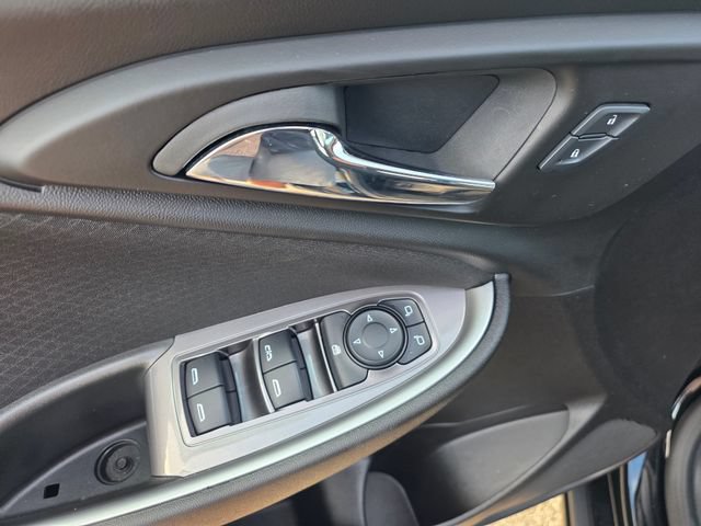 Used 2025 Chevrolet Malibu LT FWD image 11
