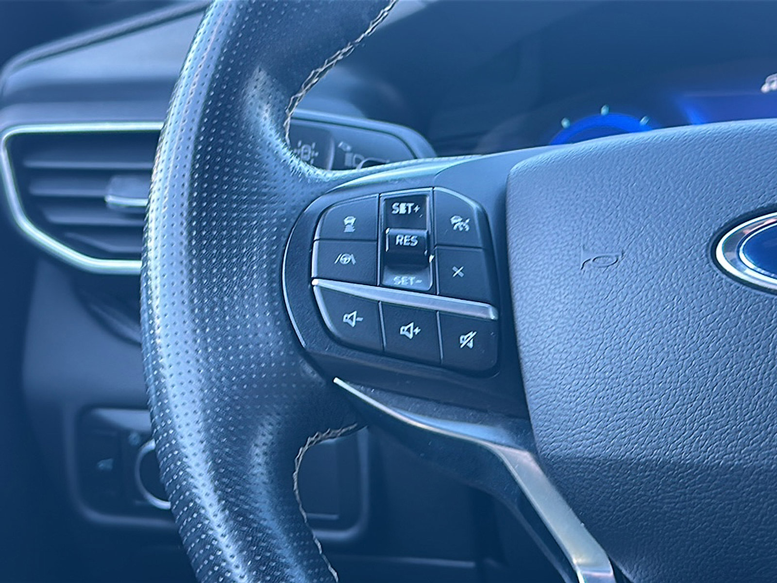 Used 2020 Ford Explorer ST w/ Premium Technology Package image 30