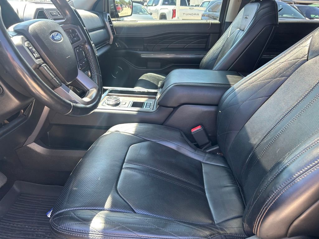 Used 2019 Ford Expedition Platinum RWD image 11