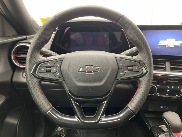 Certified 2024 Chevrolet Trax RS w/ Sunroof Package image 13