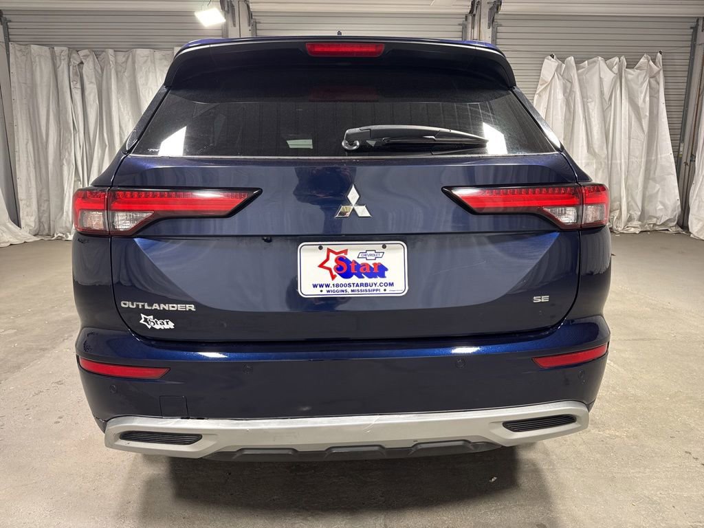 Used 2022 Mitsubishi Outlander SE image 6