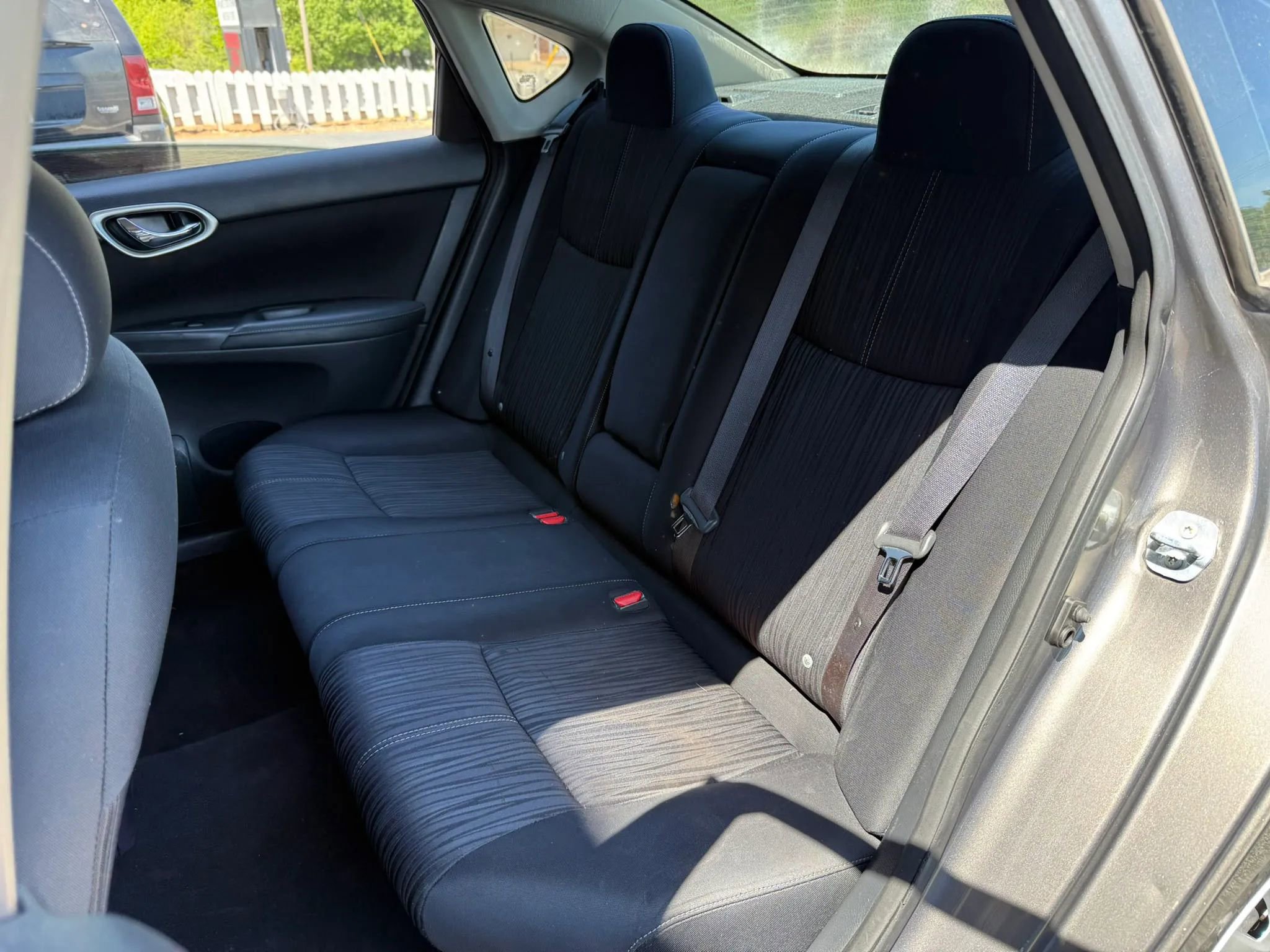 Used 2016 Nissan Sentra SV image 27