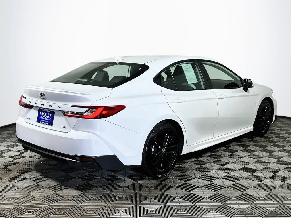 Used 2025 Toyota Camry SE FWD image 7