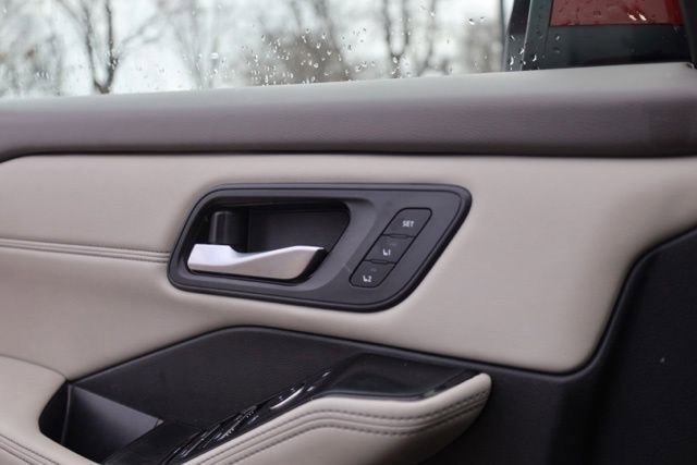 Used 2023 Nissan Rogue SV image 21