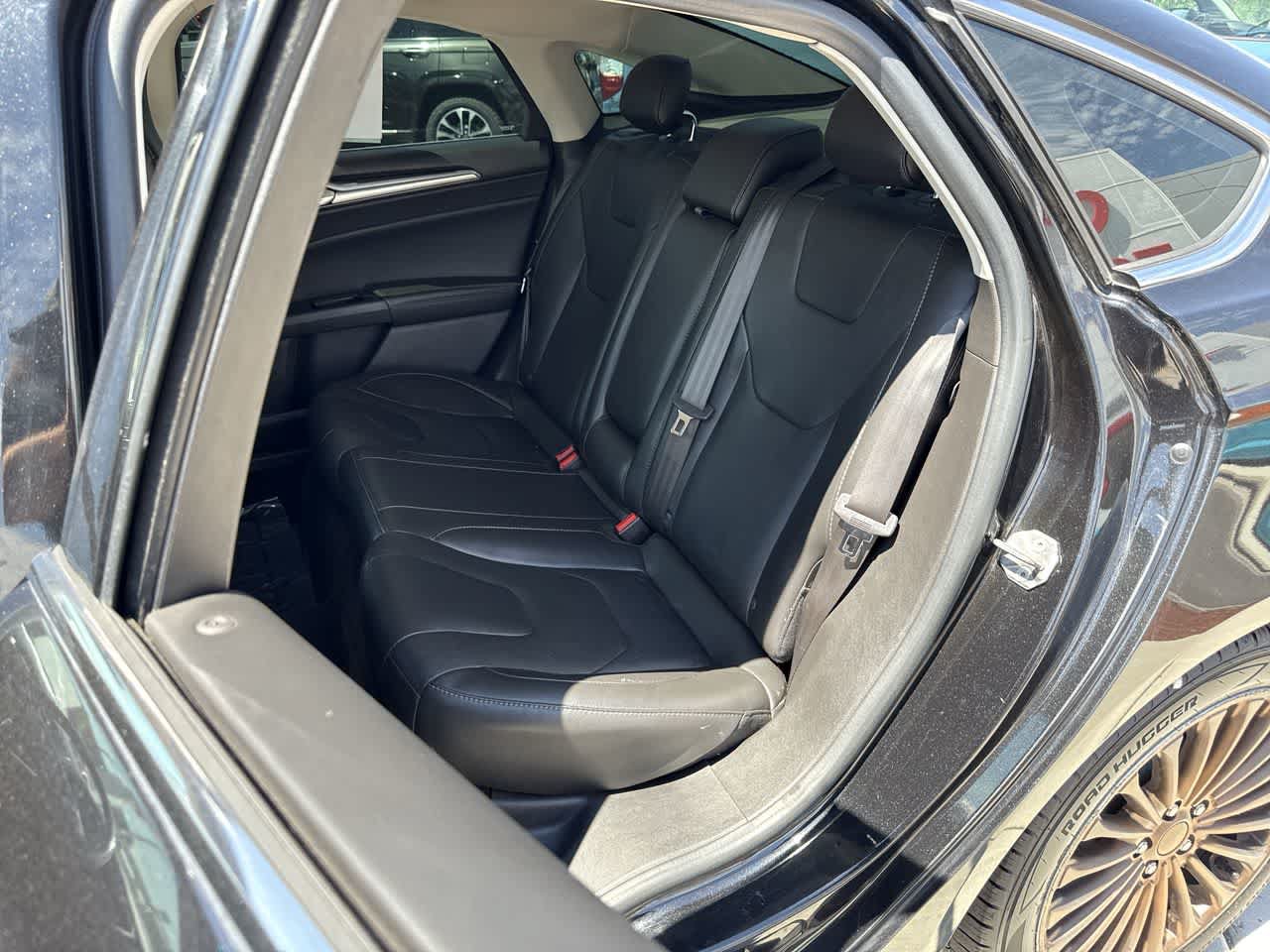 Used 2014 Ford Fusion Titanium FWD image 12