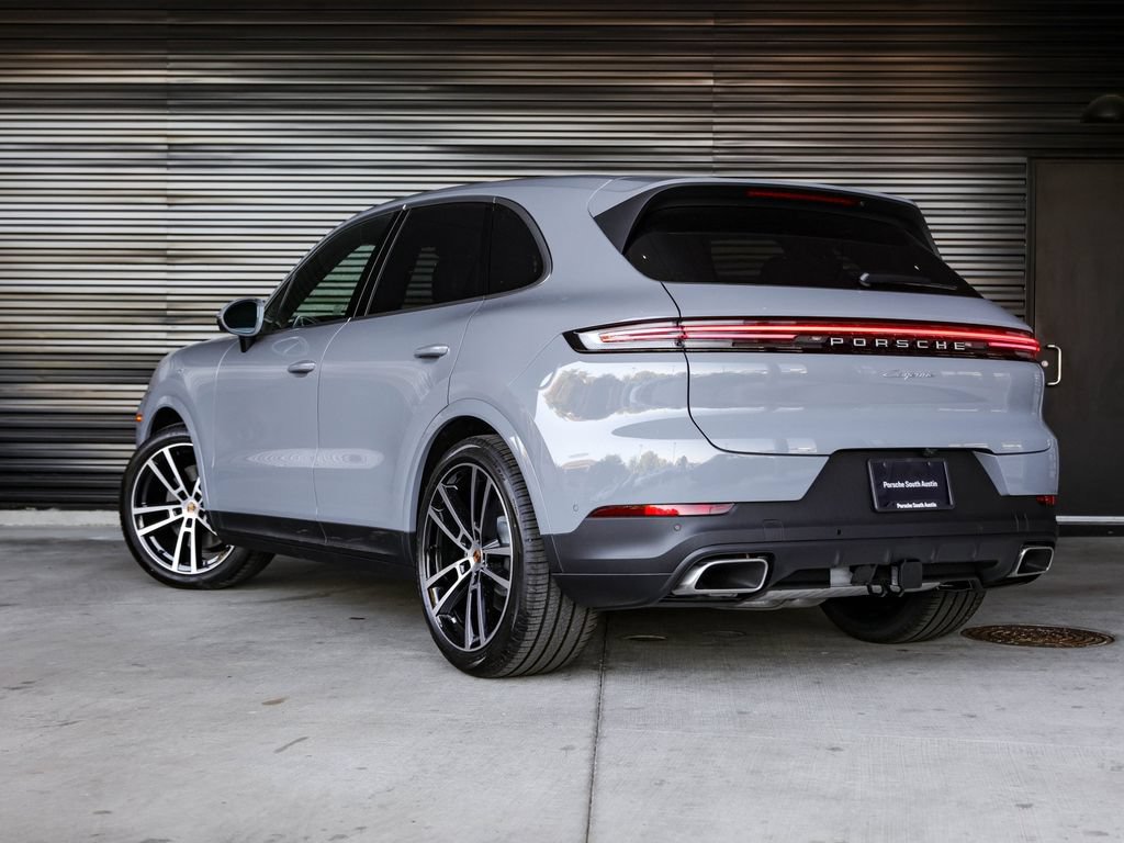 Certified 2026 Porsche Cayenne AWD/4WD image 3