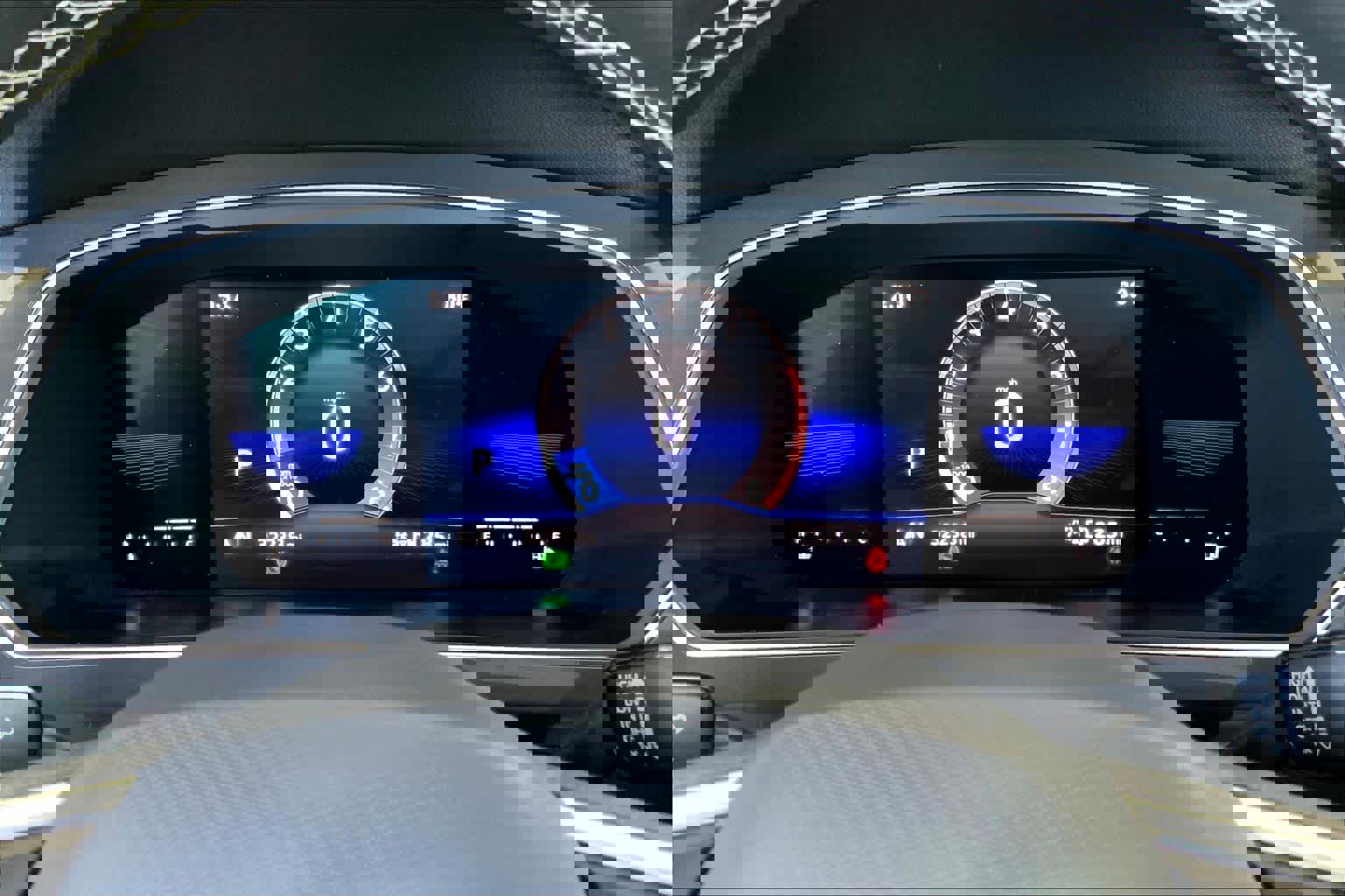 Used 2022 Volkswagen Tiguan SE w/ Panoramic Sunroof Package image 26