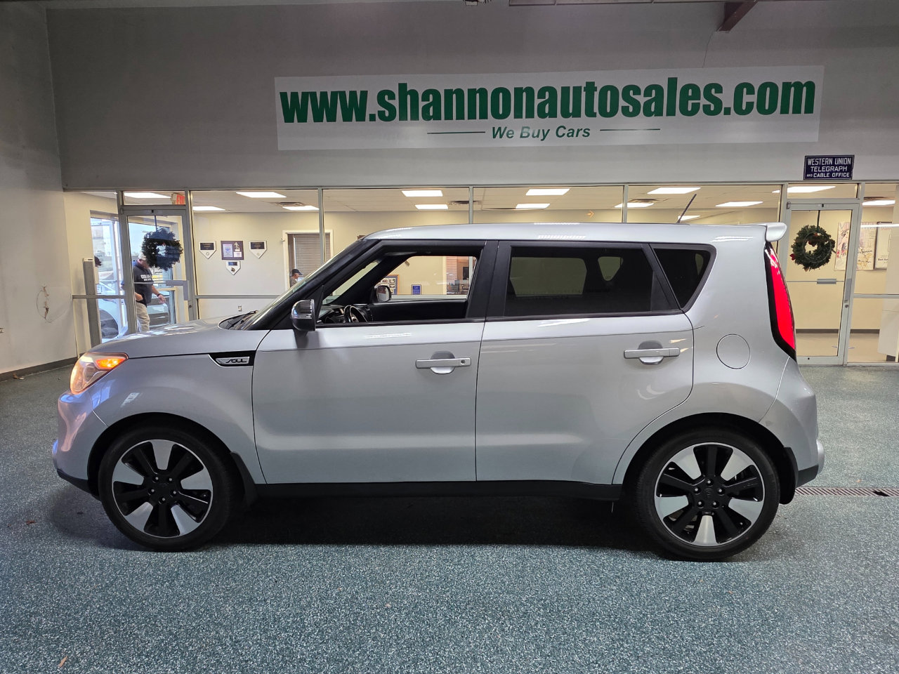 Used 2014 Kia Soul ! w/ Sun & Sound Package image 11