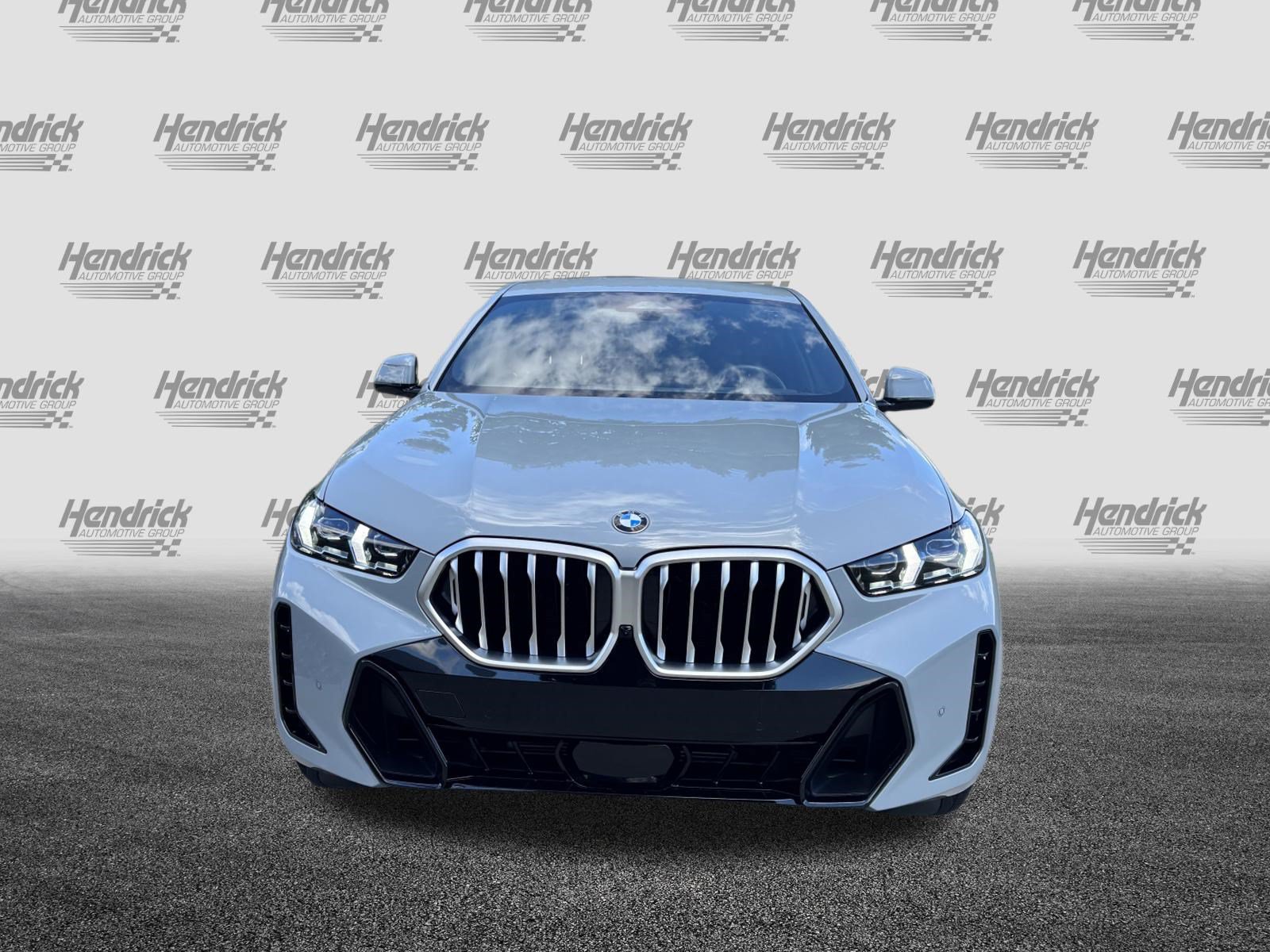 Certified 2026 BMW X6 xDrive40i AWD/4WD image 3