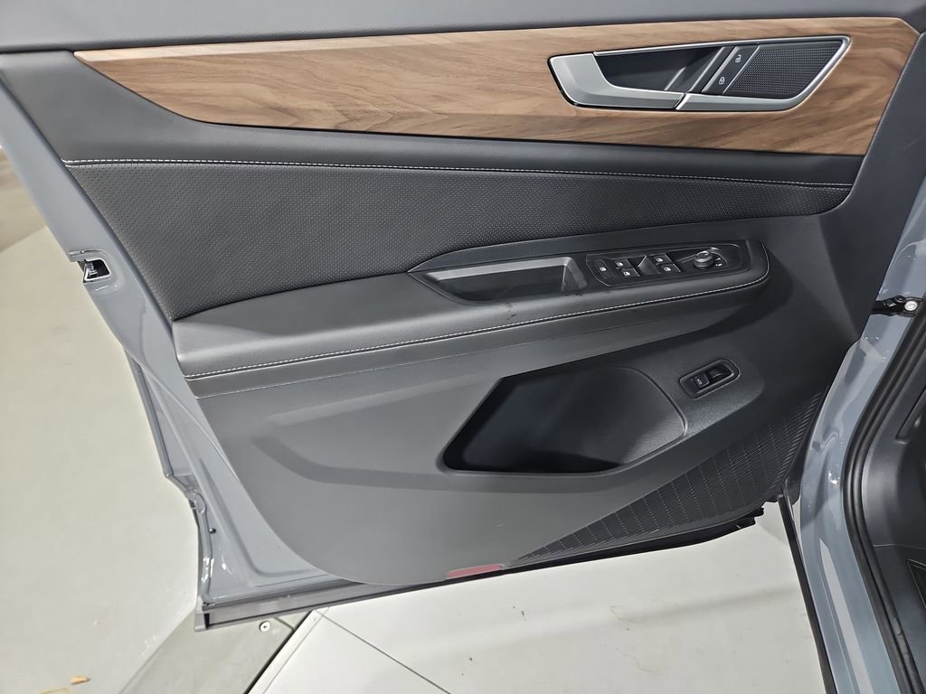 New 2026 Volkswagen Atlas SE image 10