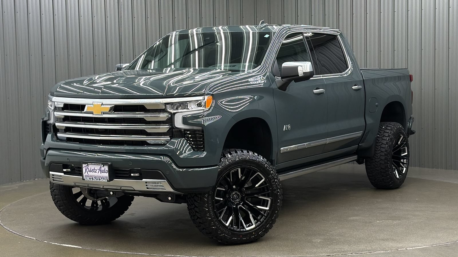 Used 2026 Chevrolet Silverado 1500 High Country w/ High Country Premium Package AWD/4WD image 1