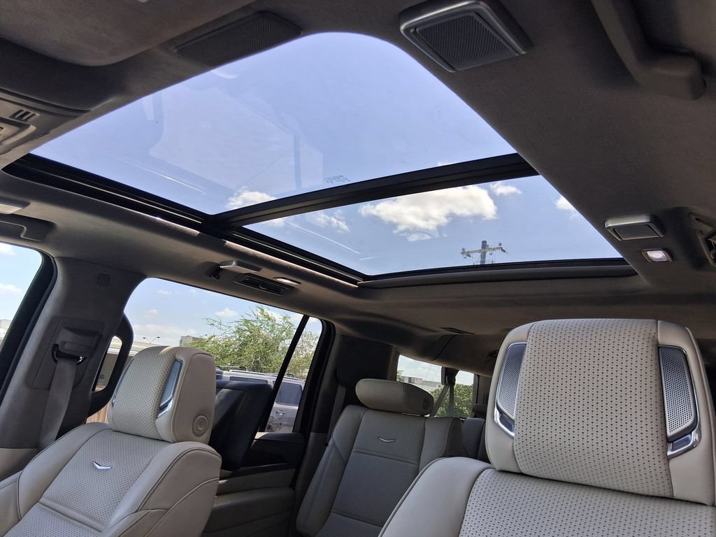 Used 2024 Cadillac Escalade ESV Premium Luxury Platinum w/ Heavy-Duty Trailer Package AWD/4WD image 22