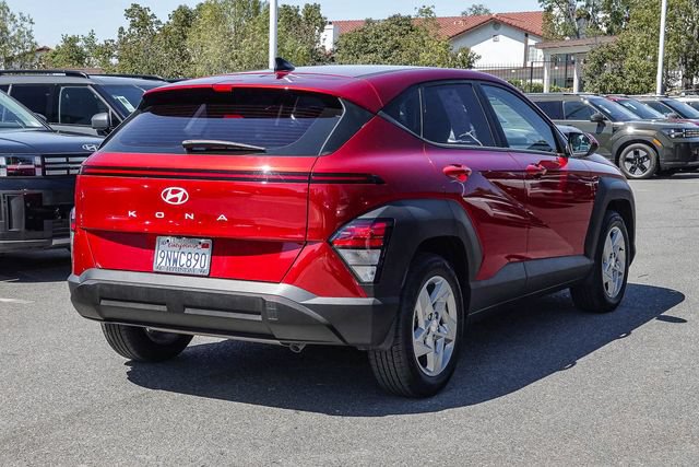 Certified 2025 Hyundai Kona SE FWD image 4