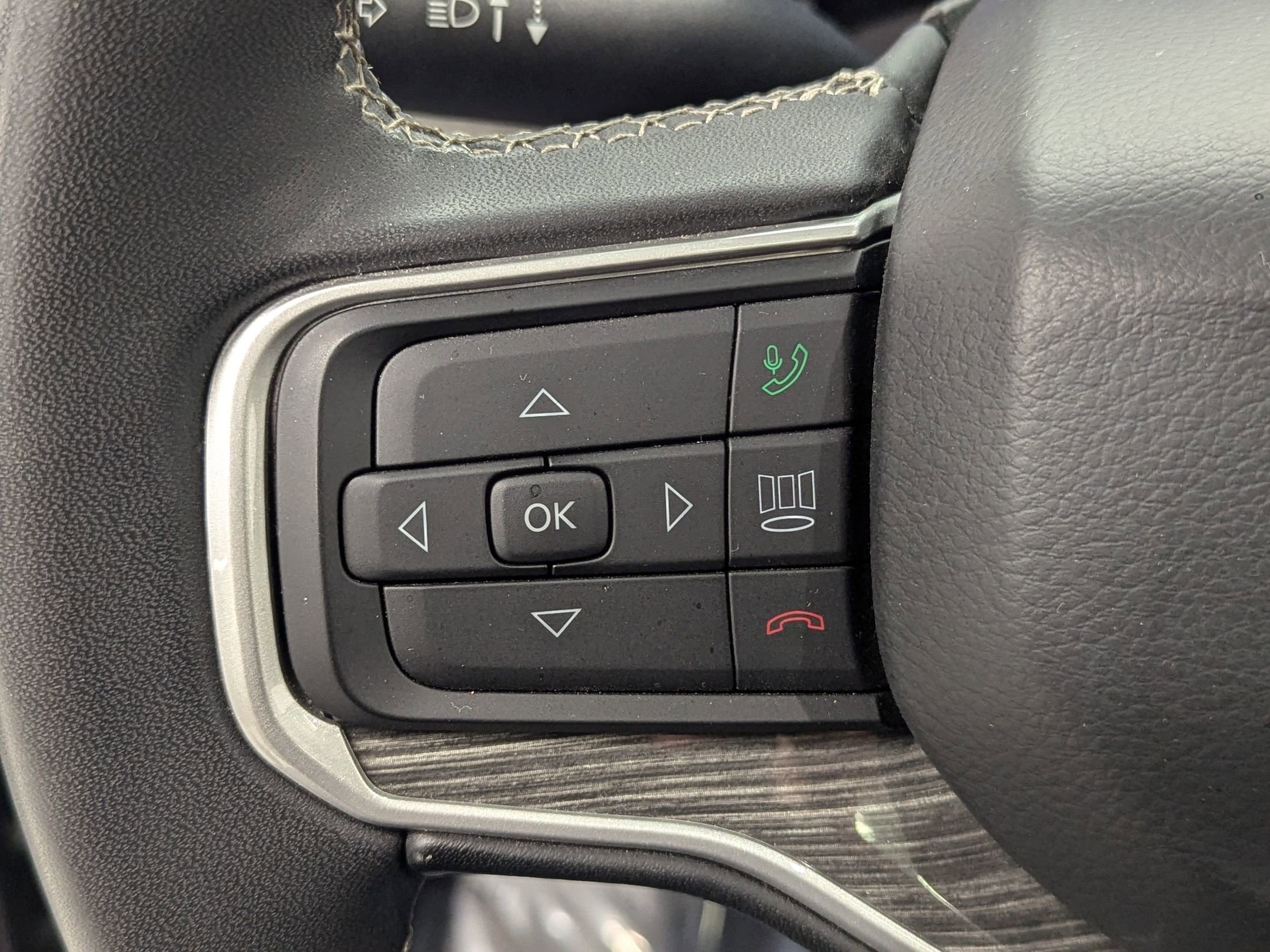 Used 2022 Jeep Wagoneer Series III w/ Premium Group I image 13