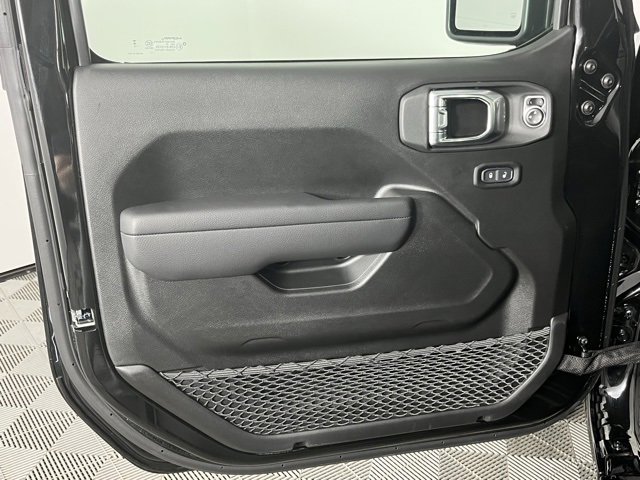 New 2025 Jeep Gladiator Sport image 19