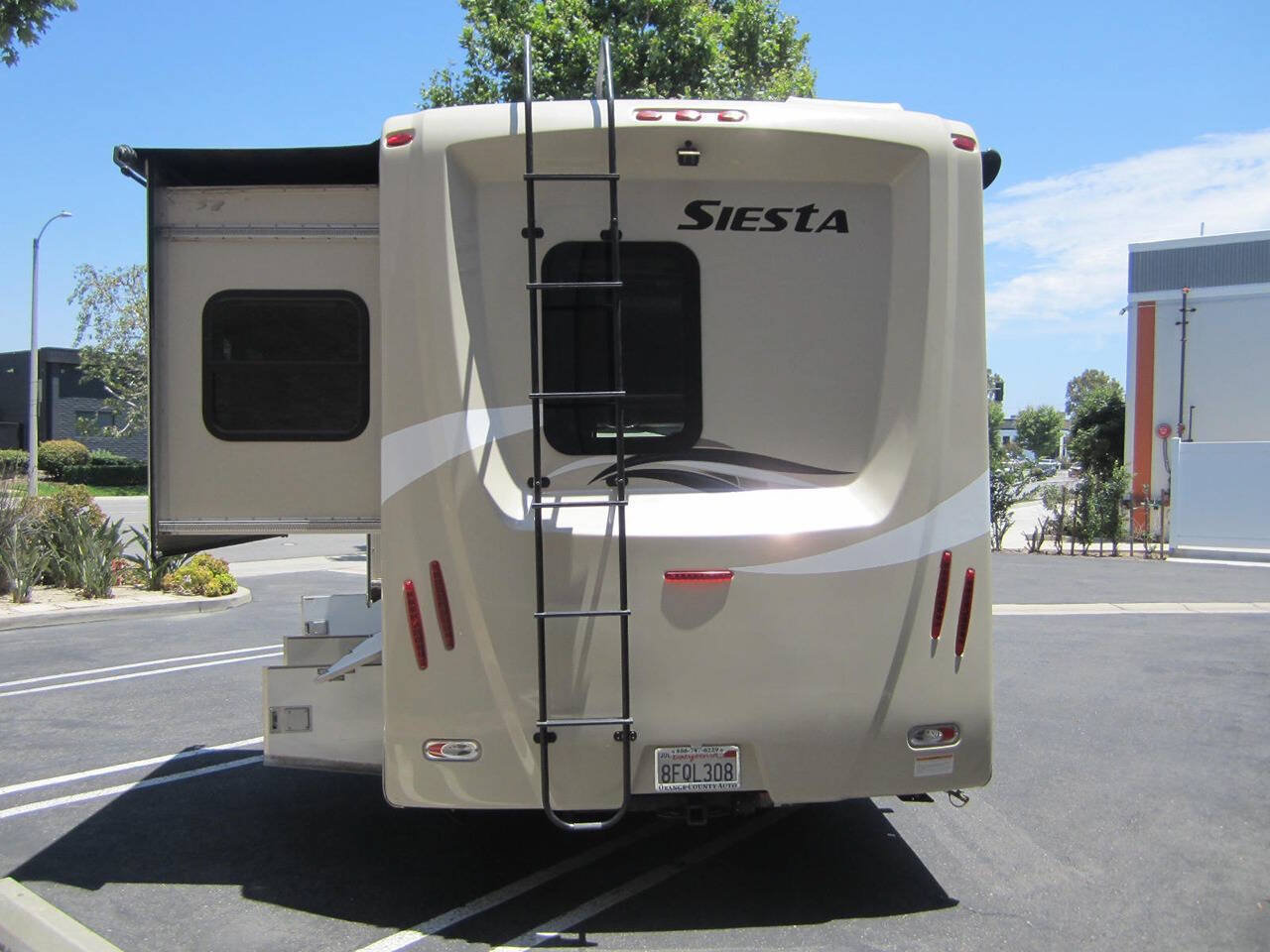 Used 2017 Mercedes-Benz Sprinter 3500 image 15