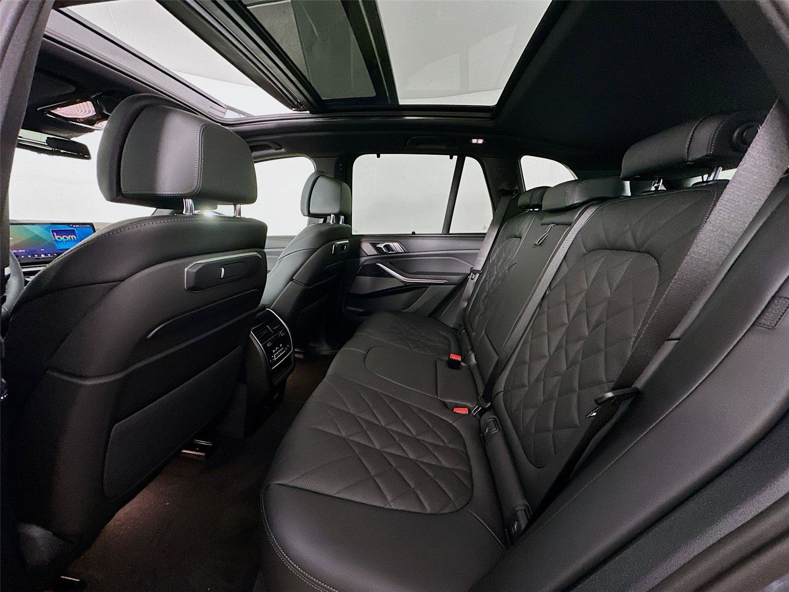 New 2026 BMW X5 xDrive50e w/ Executive Package image 25