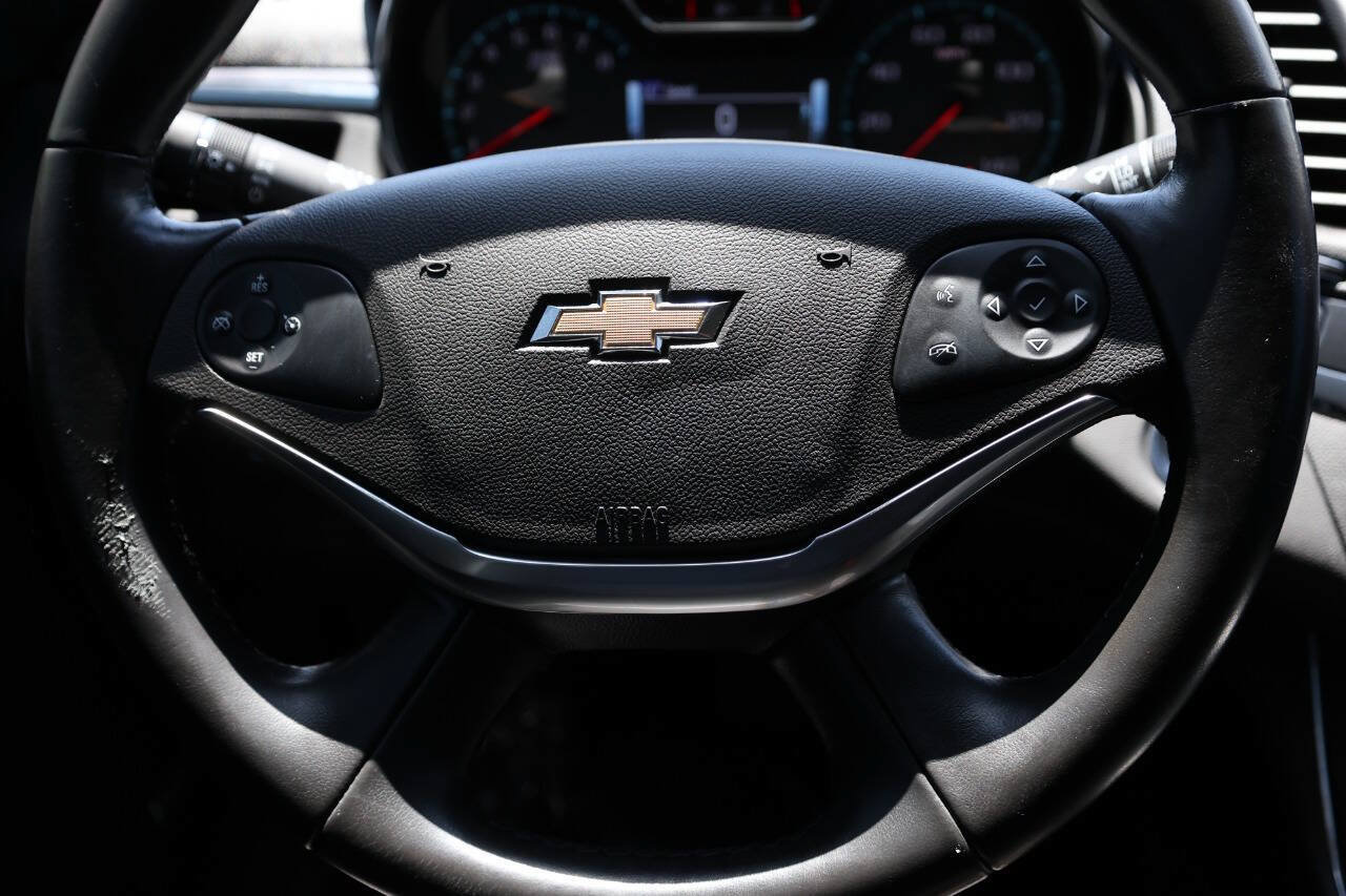 Used 2019 Chevrolet Impala Premier FWD image 18