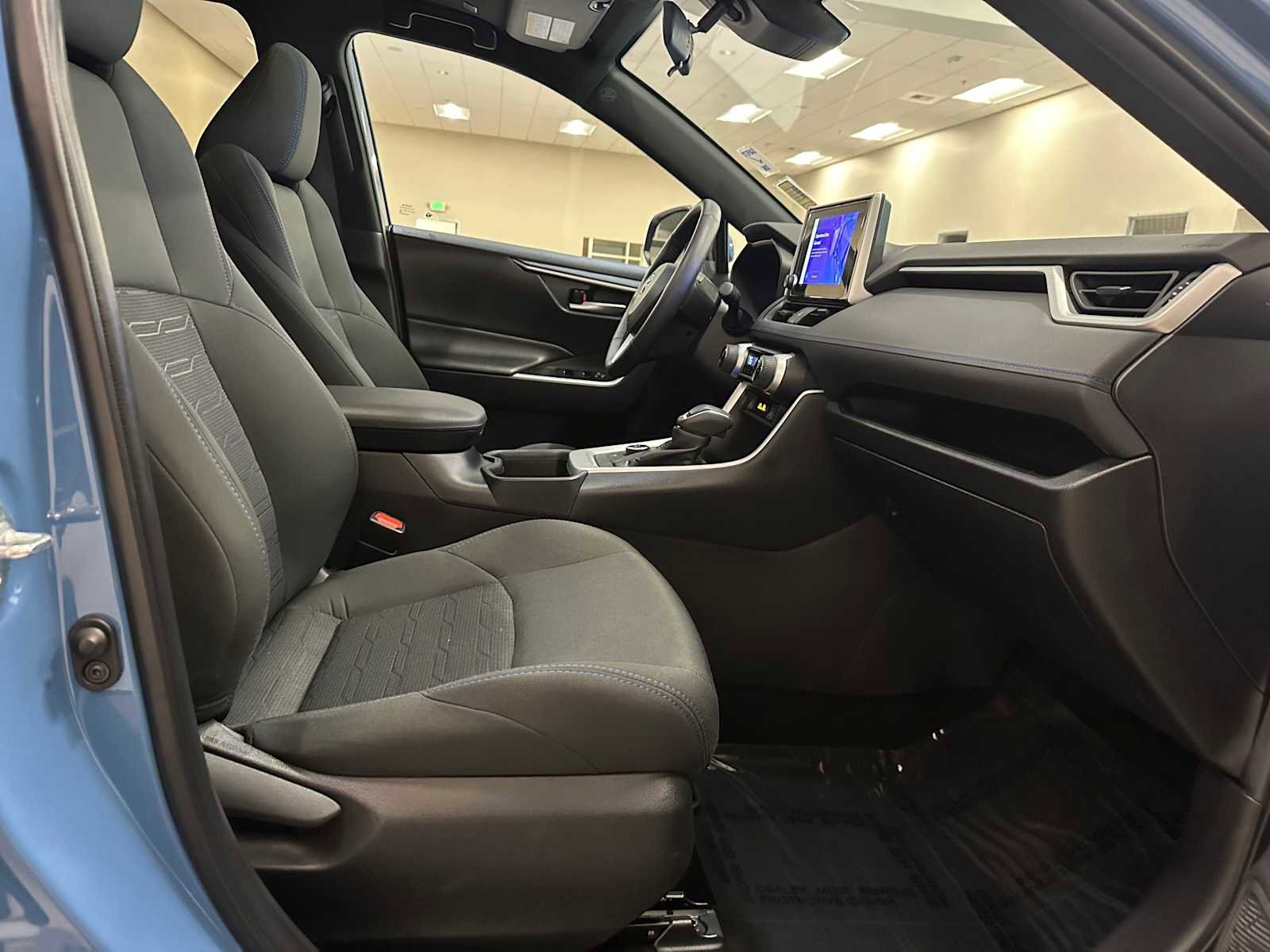 Certified 2023 Toyota RAV4 SE w/ Convenience Package image 28