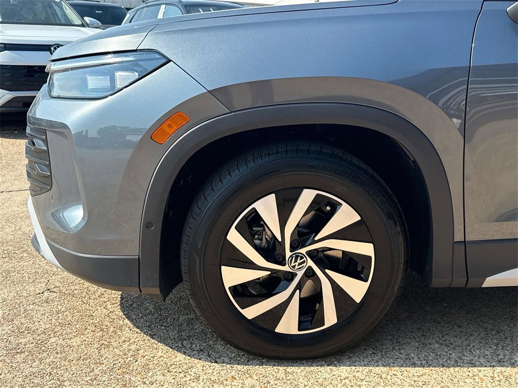 New 2025 Volkswagen Tiguan S image 5