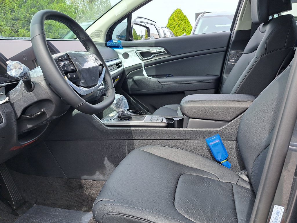 New 2026 Kia Sportage EX AWD/4WD image 12