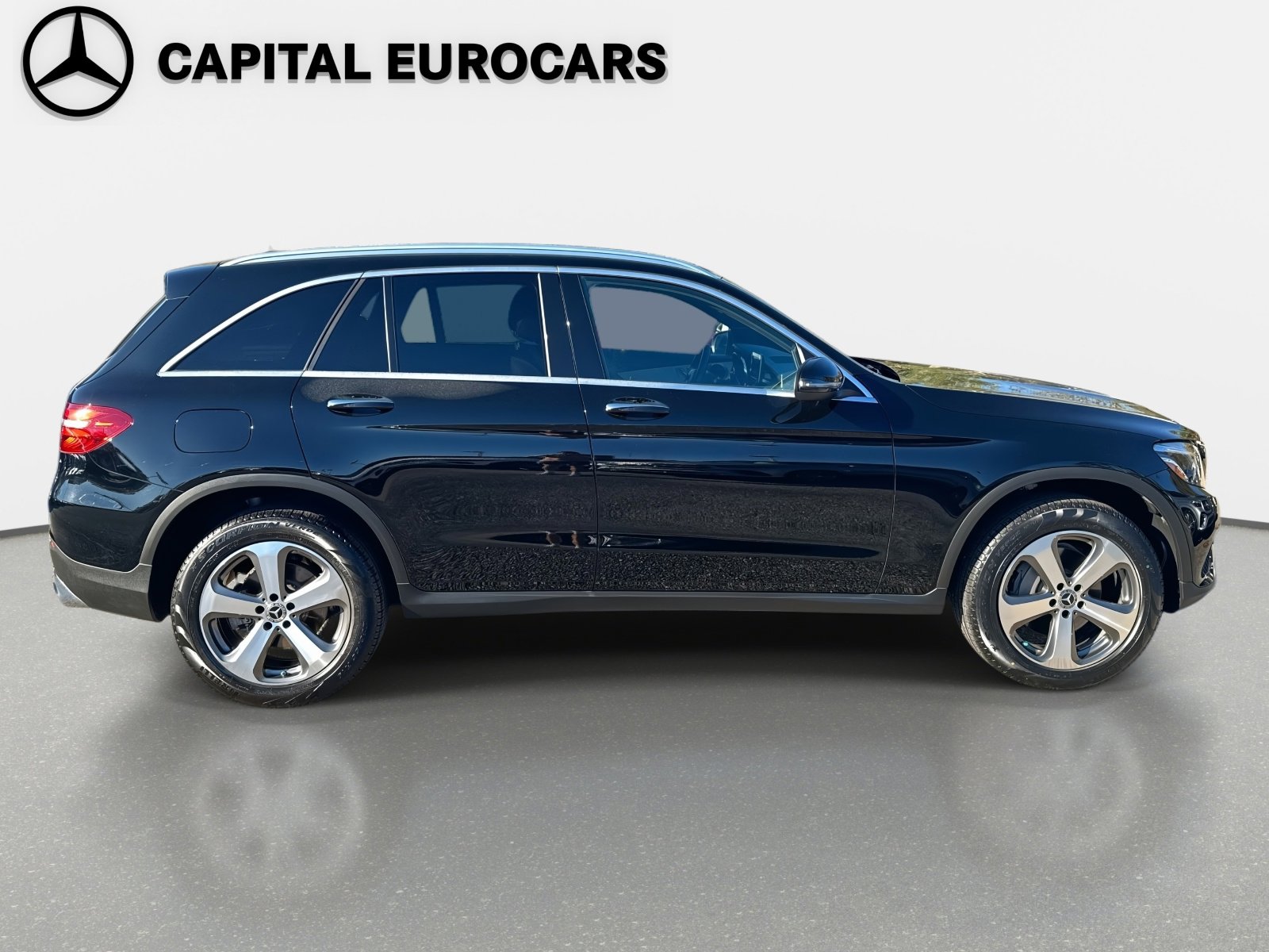 Used 2019 Mercedes-Benz GLC 300 image 4