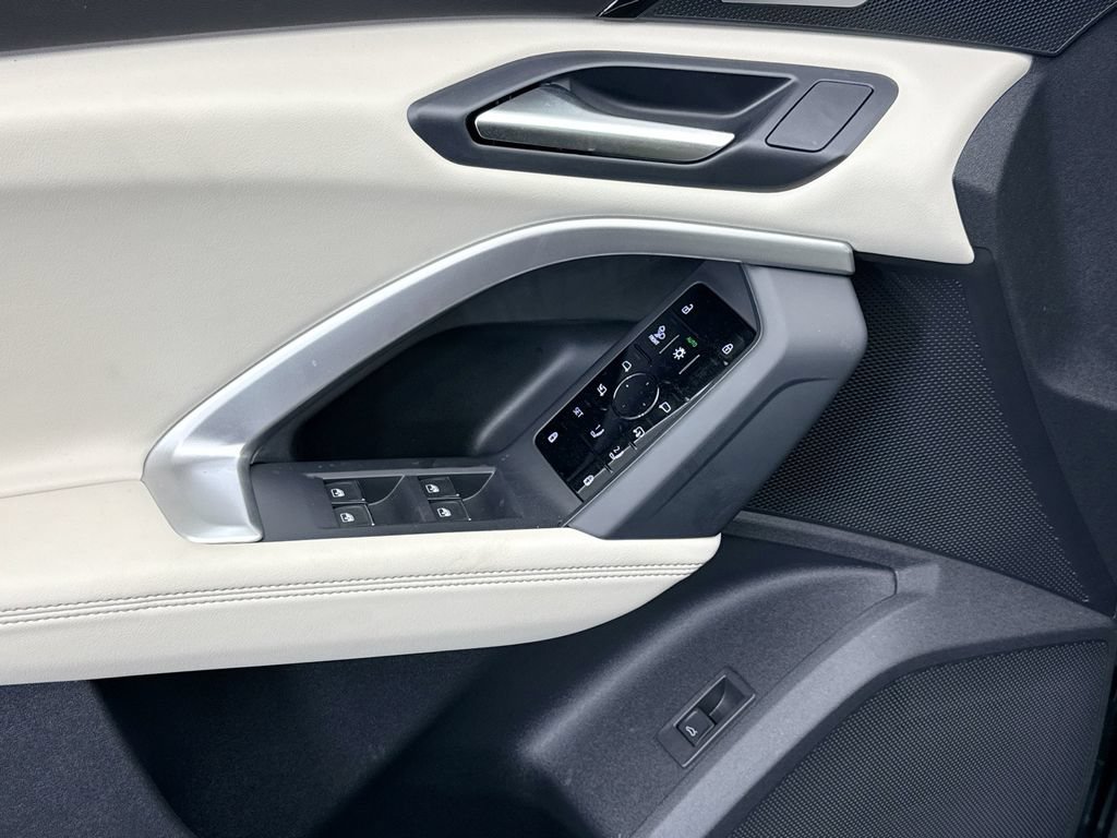 Certified 2025 Audi Q5 Premium Plus w/ Premium Plus AWD/4WD image 23
