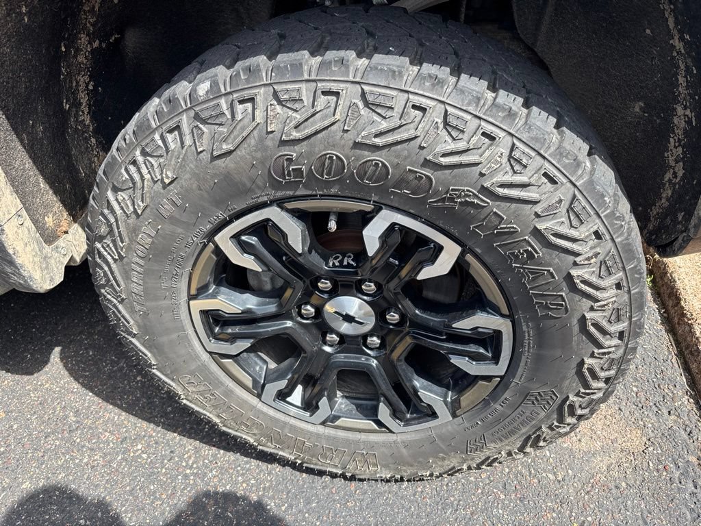 Certified 2022 Chevrolet Silverado 1500 ZR2 w/ Technology Package AWD/4WD image 35