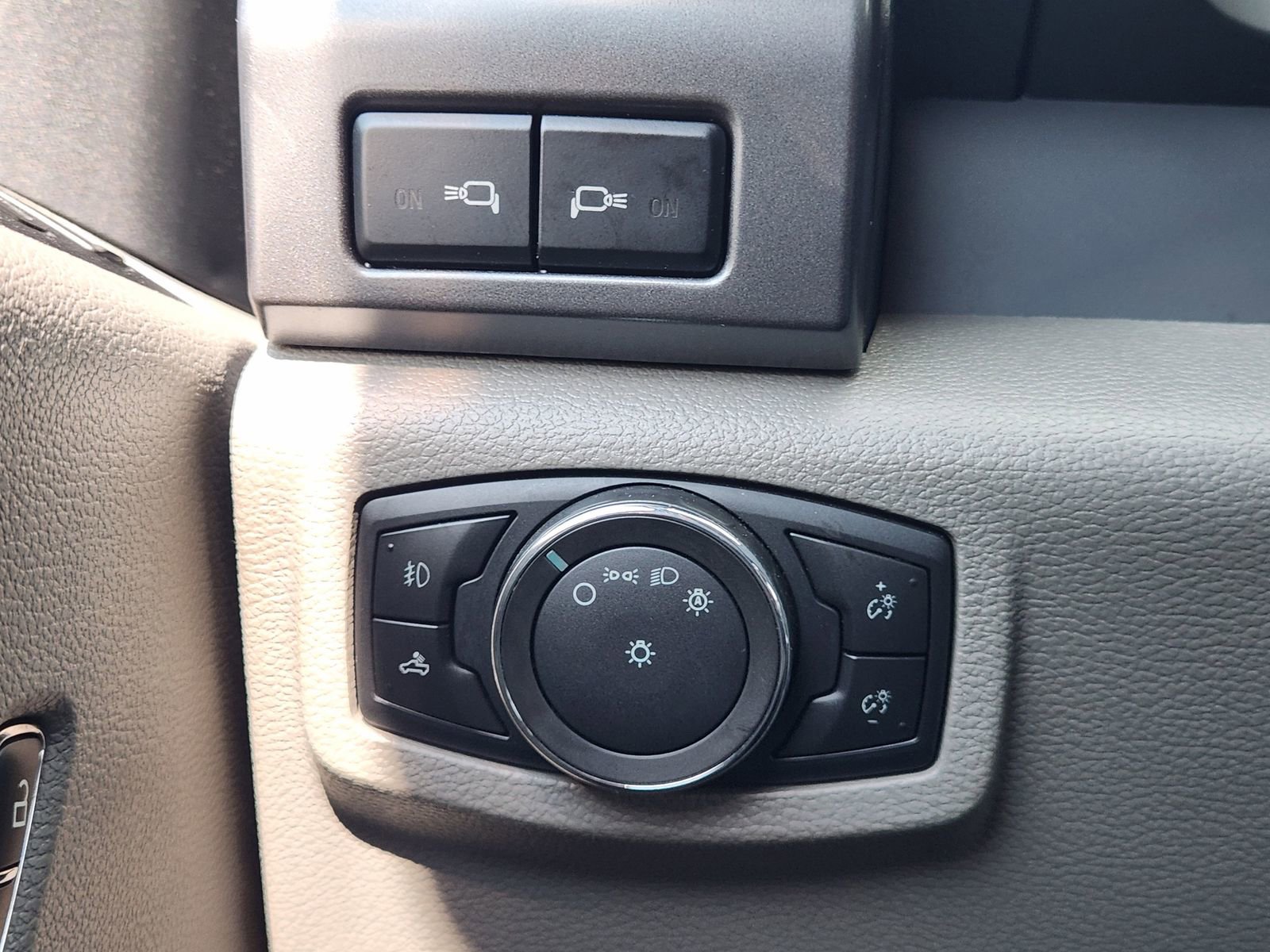 Used 2022 Ford F250 XLT w/ XLT Premium Package AWD/4WD image 23