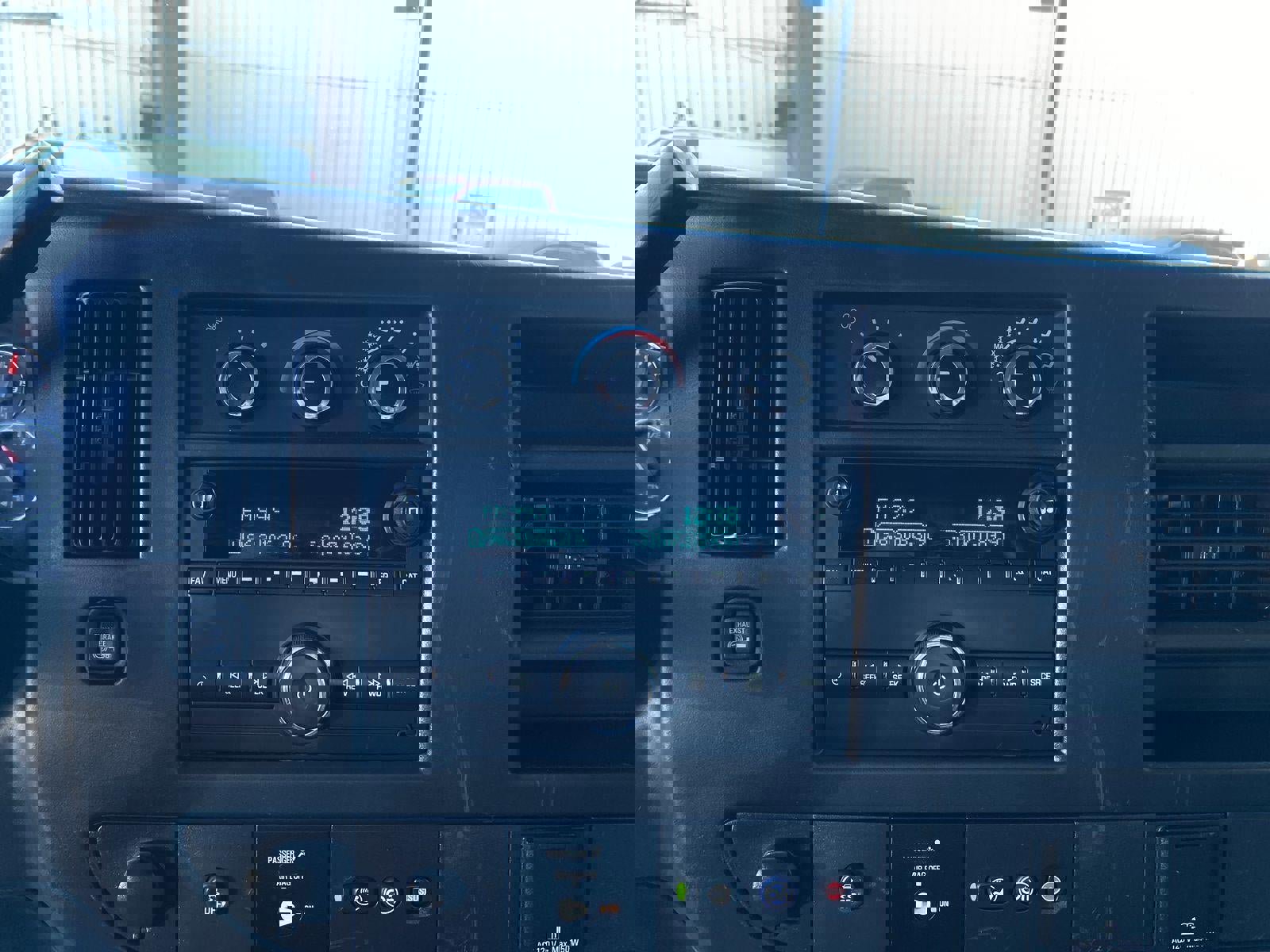 Used 2018 Chevrolet Express 2500 w/ Driver Convenience Package image 31