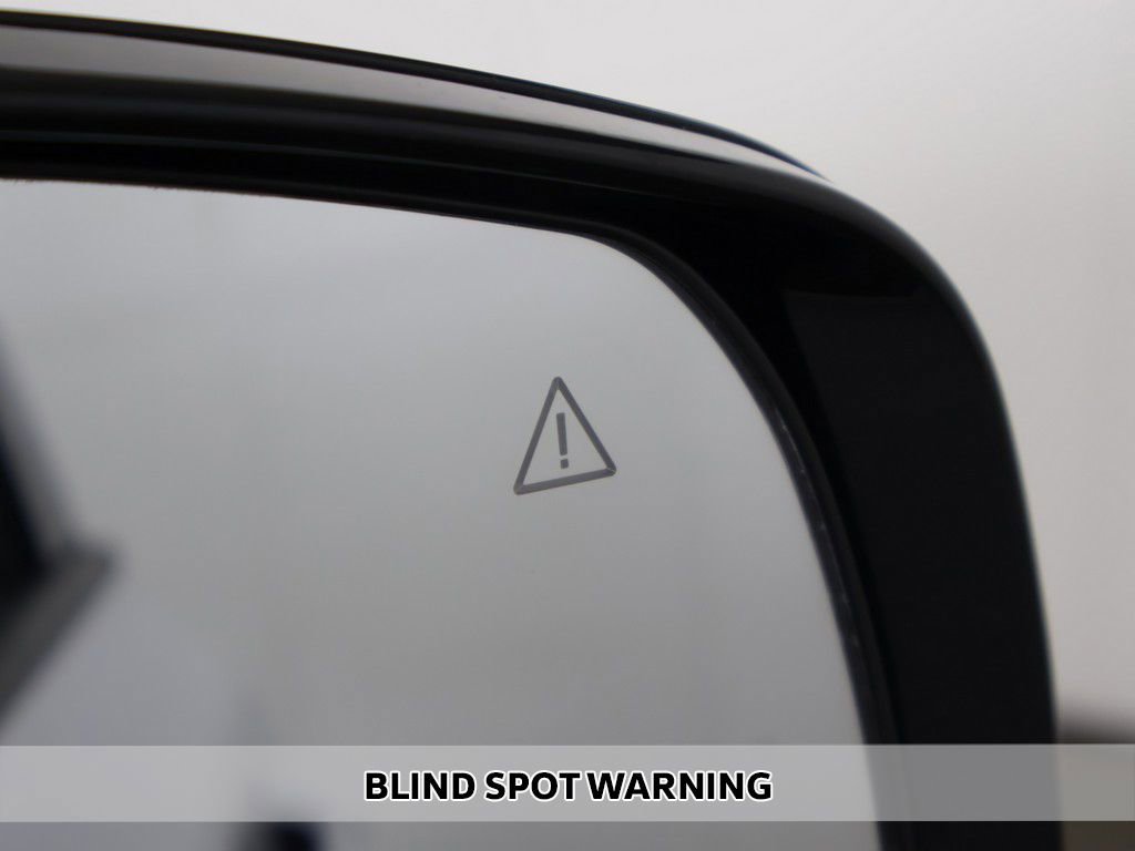 Used 2023 Kia Sorento EX w/ Panoramic Sunroof Package FWD image 6