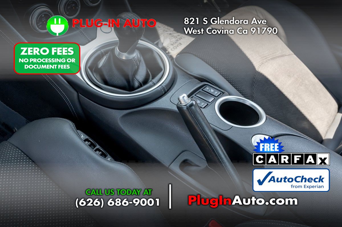 Used 2009 Nissan 370Z Touring RWD image 12
