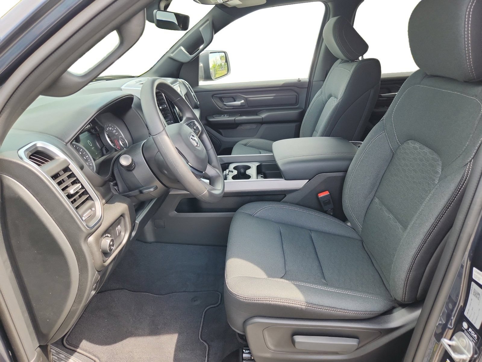 New 2026 RAM 1500 Express AWD/4WD image 12