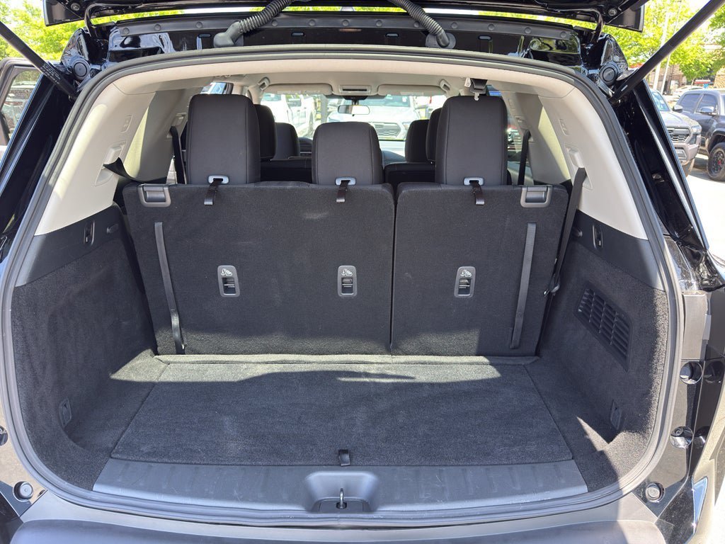 Used 2025 Nissan Pathfinder S FWD image 26