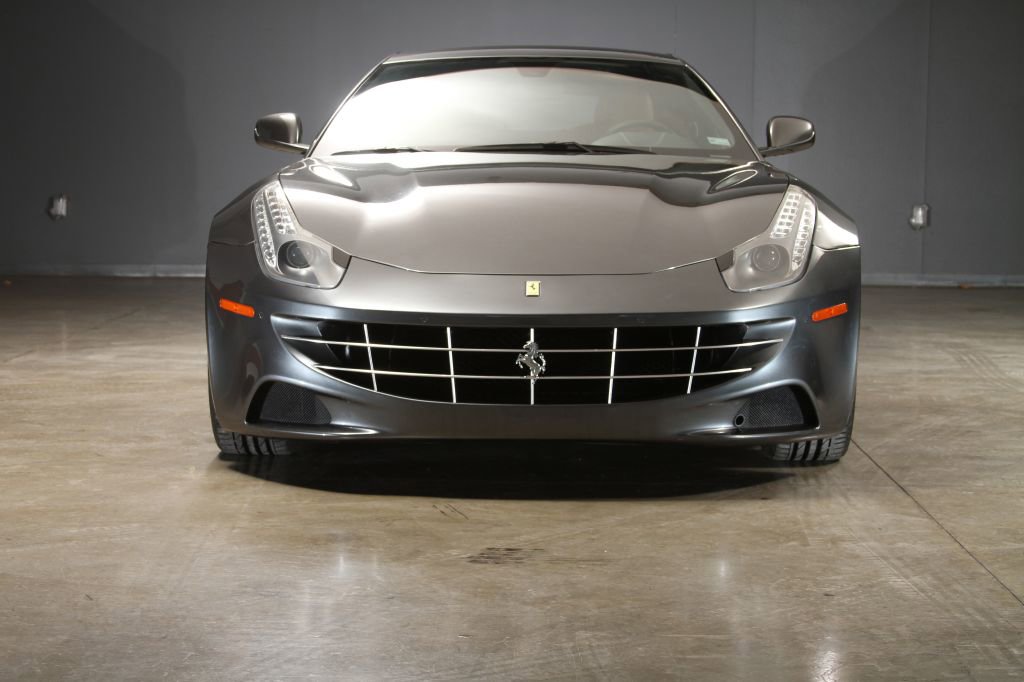 Used 2013 Ferrari FF image 3