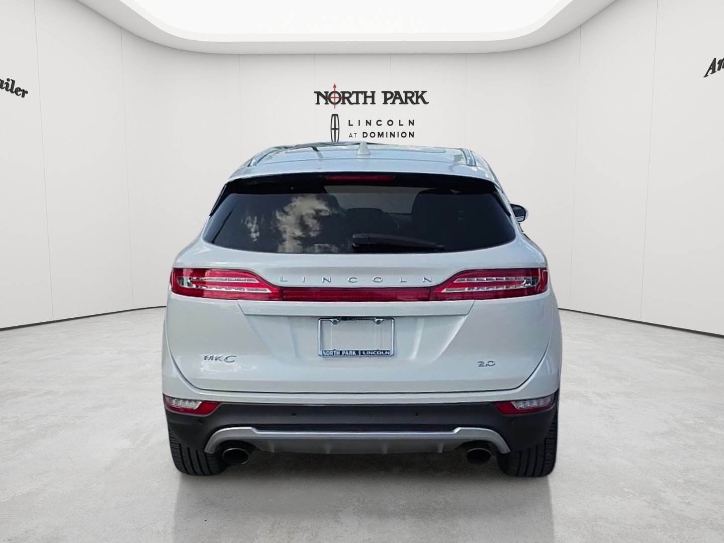 Used 2015 Lincoln MKC FWD w/ Equipment Group 102A Reserve image 4