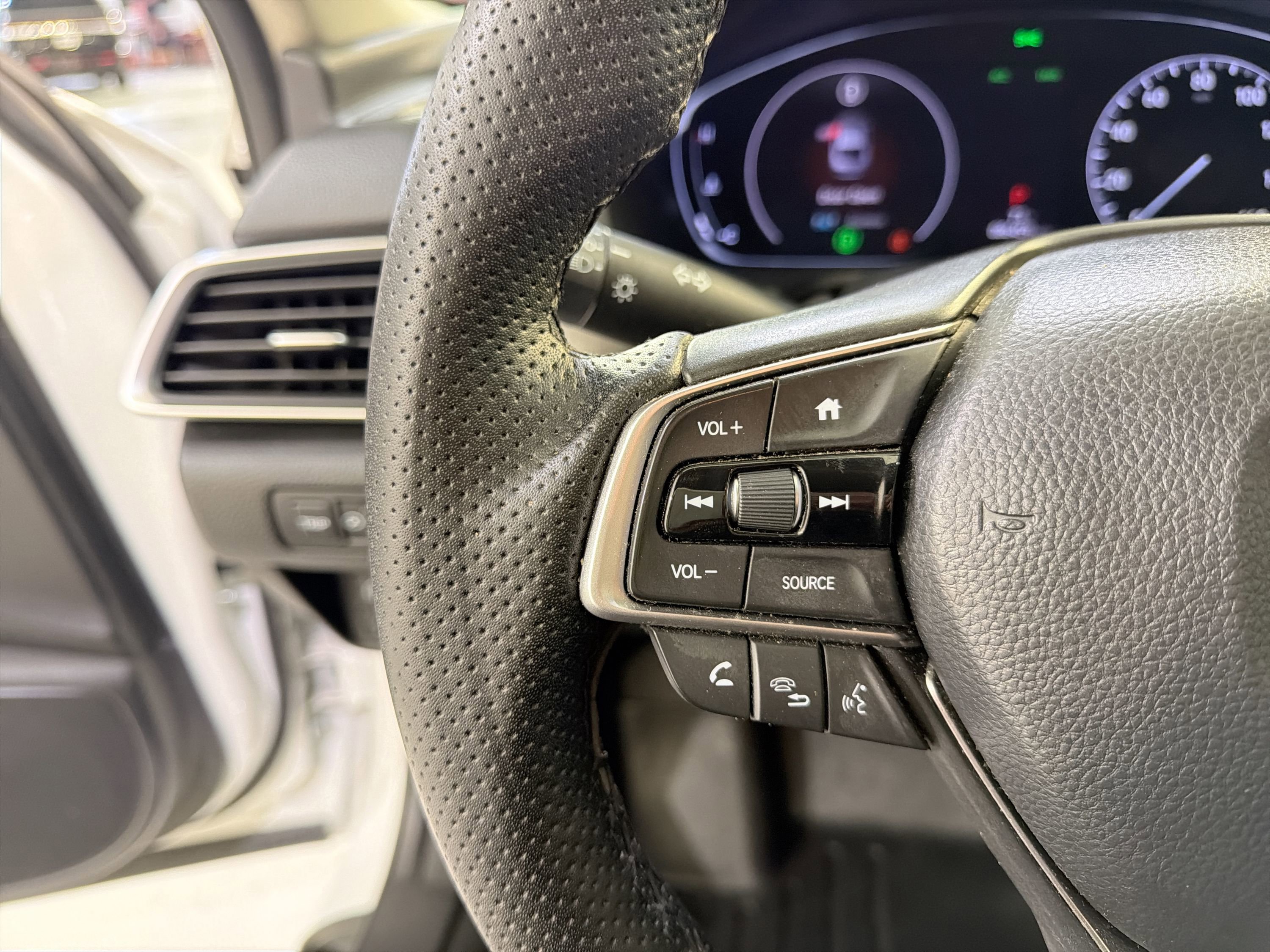 Used 2020 Honda Accord LX image 14