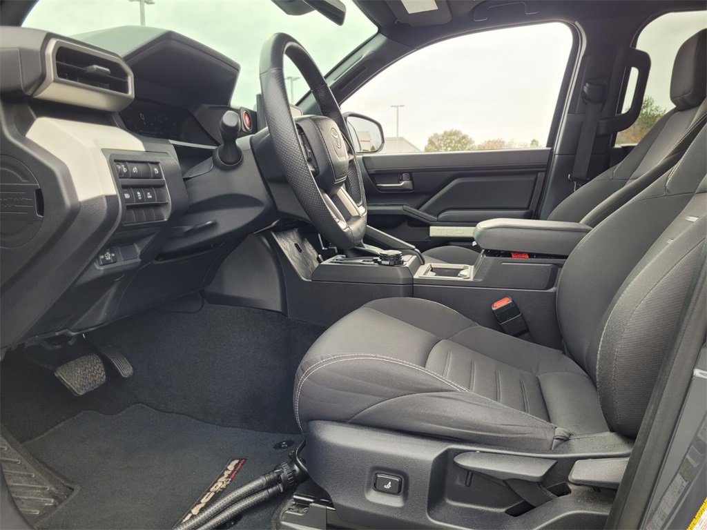 Used 2024 Toyota Tacoma TRD Off-Road image 4