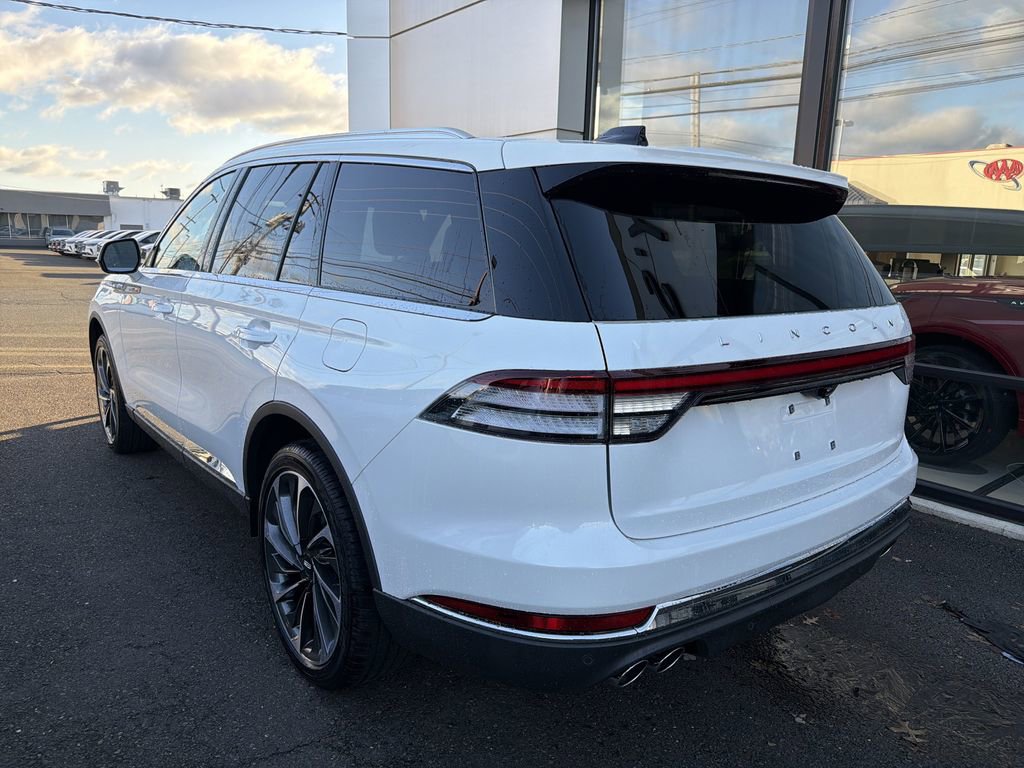 New 2026 Lincoln Aviator Reserve image 2