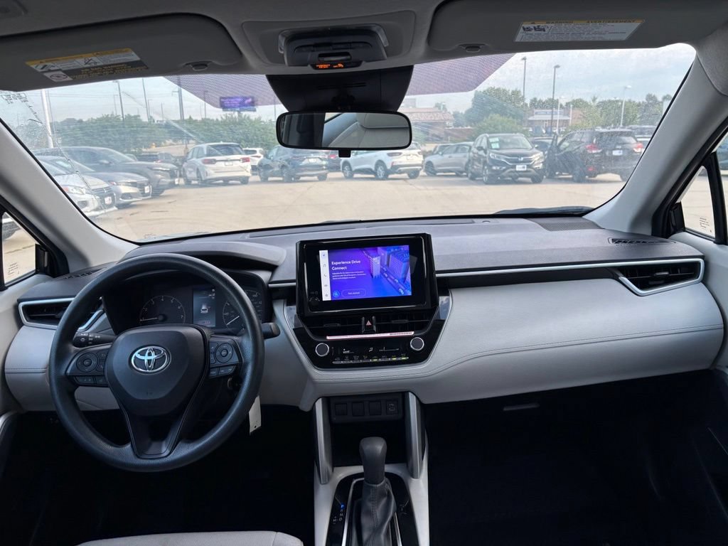 Used 2023 Toyota Corolla Cross L FWD image 23