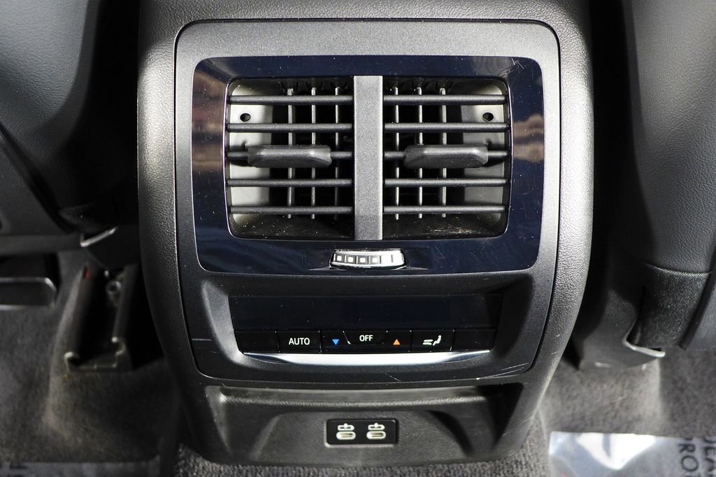 Used 2023 BMW X3 sDrive30i w/ Premium Package w/ZPA image 24