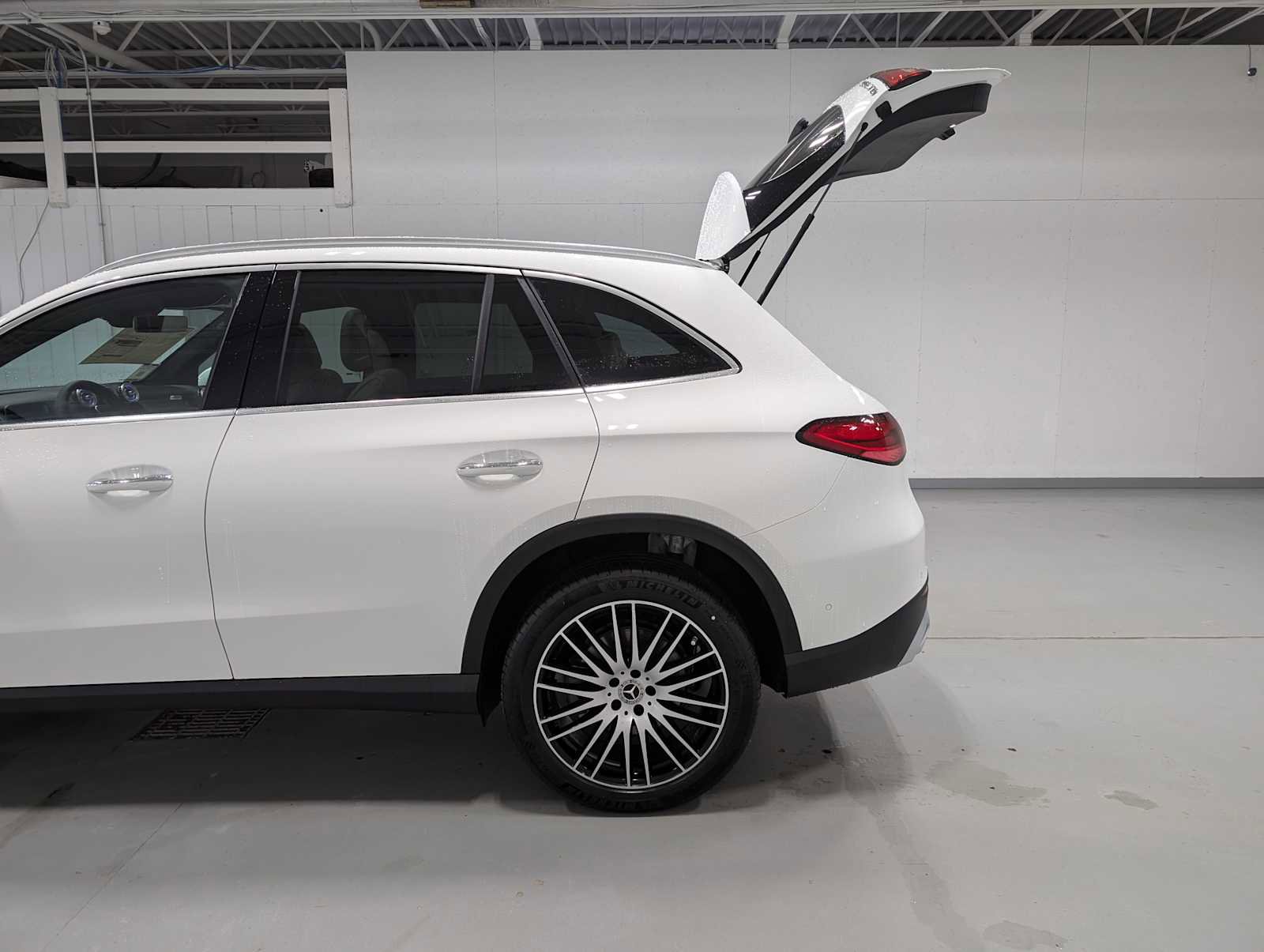 New 2026 Mercedes-Benz GLC 300 4MATIC image 7