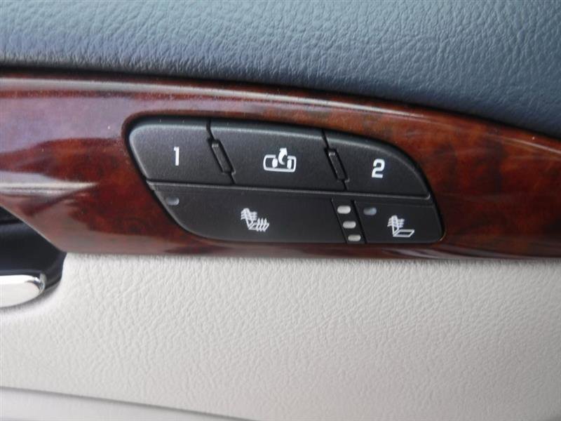 Used 2006 Buick Lucerne CXL w/ Luxury Package FWD image 38
