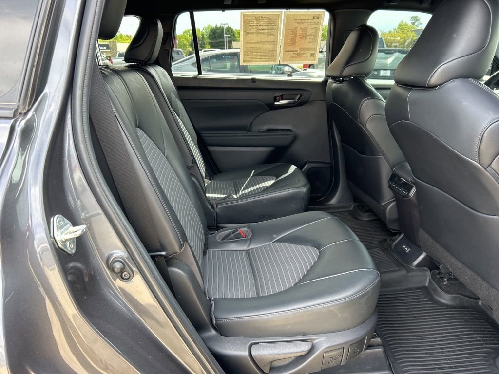 Used 2023 Toyota Highlander XSE image 21