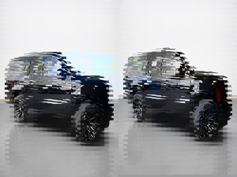 Used 2014 GMC Yukon XL Denali image 2