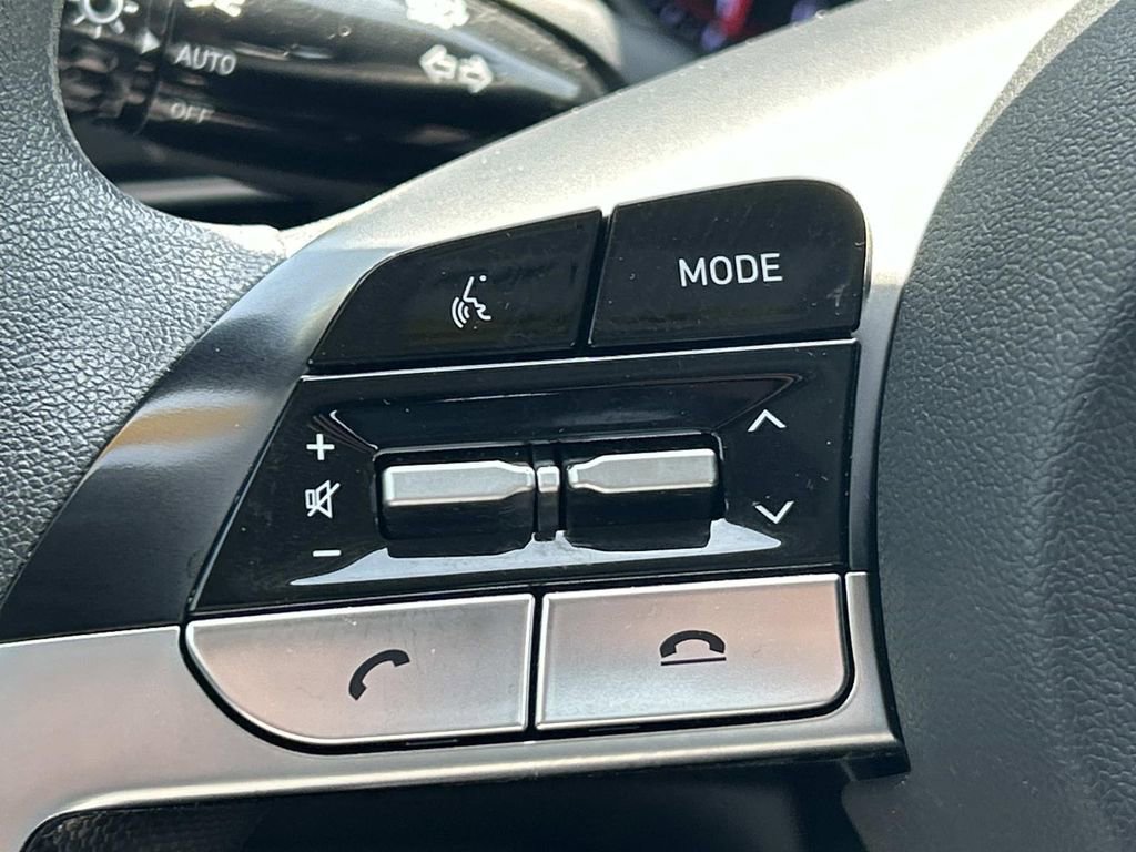 Certified 2023 Hyundai Elantra SEL FWD image 24