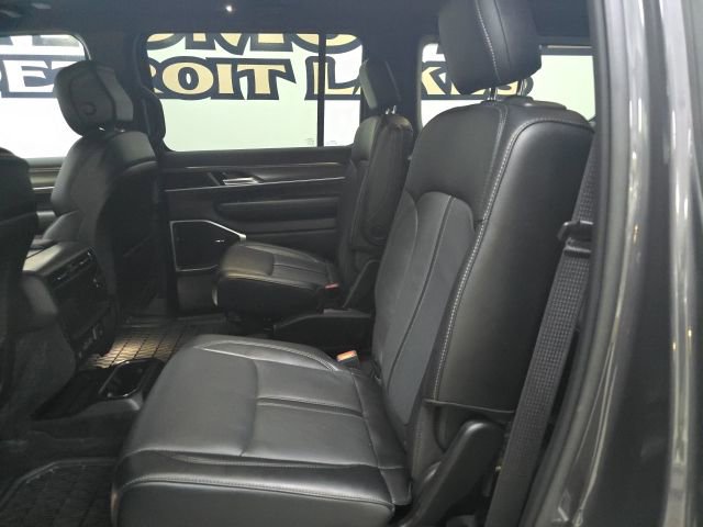 Used 2024 Jeep Wagoneer Series II w/ Premium Group I image 10