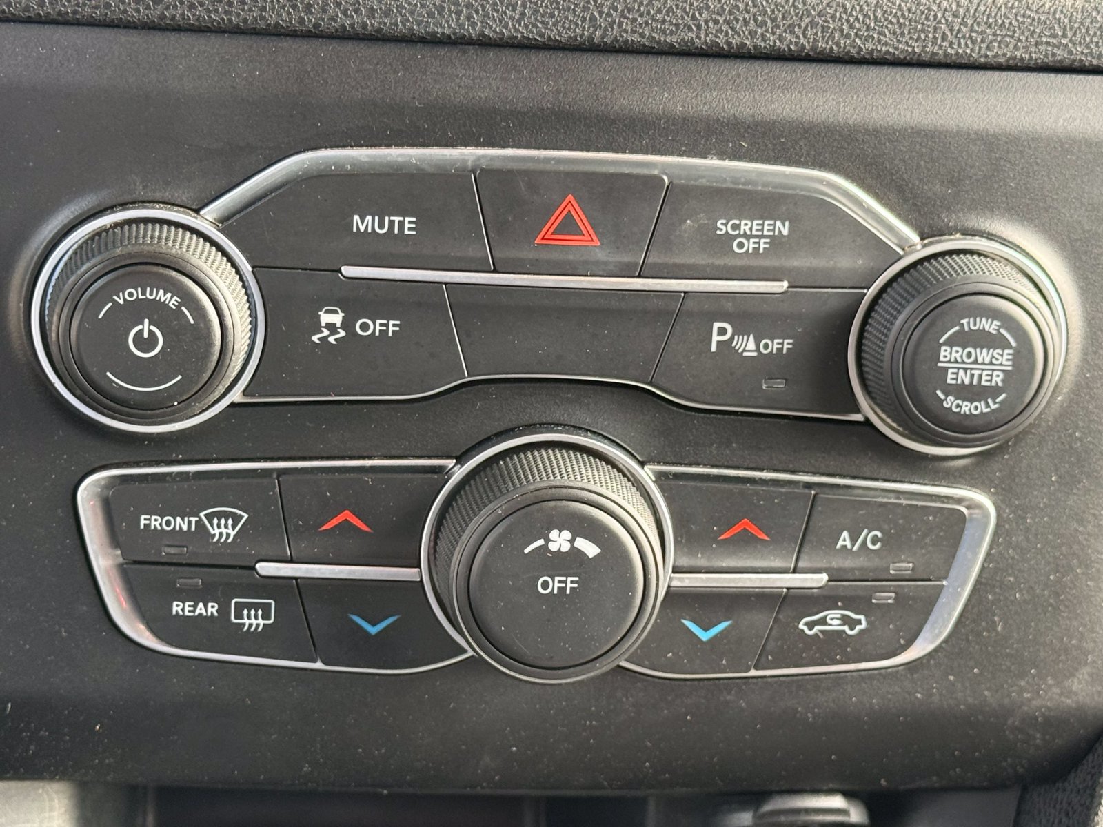 Used 2023 Dodge Charger SXT RWD image 35