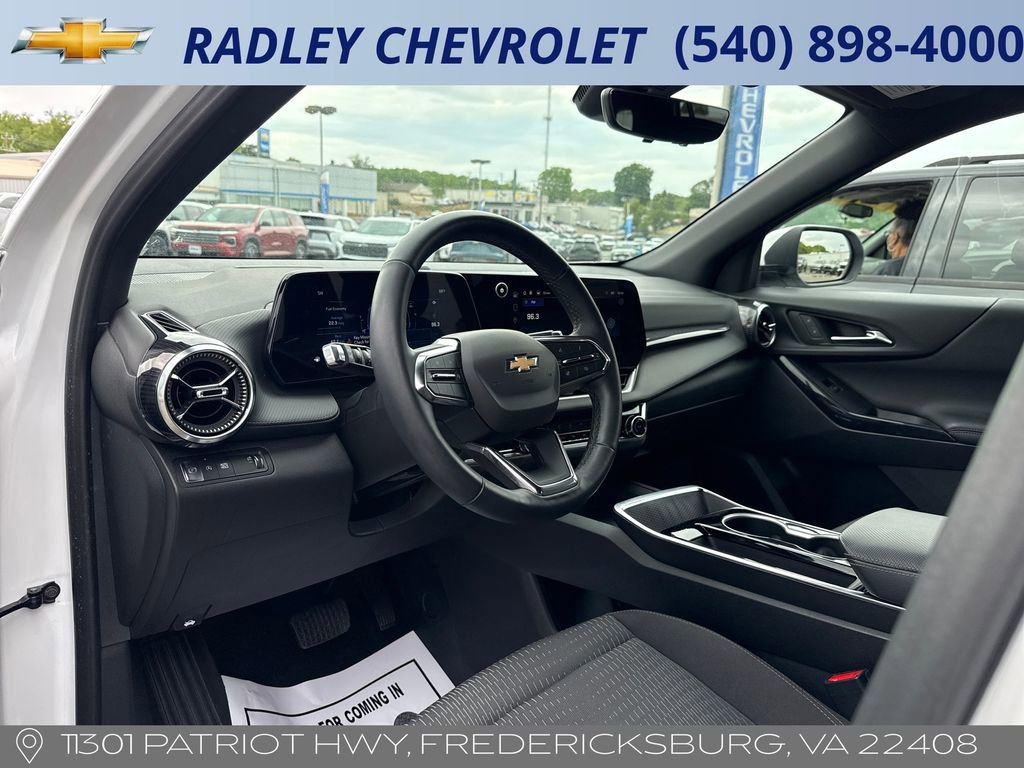 Certified 2025 Chevrolet Equinox LT w/ Safety and Technology Package FWD image 4