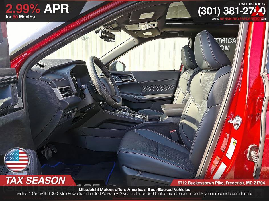 Used 2025 Mitsubishi Outlander SEL Black Edition image 10